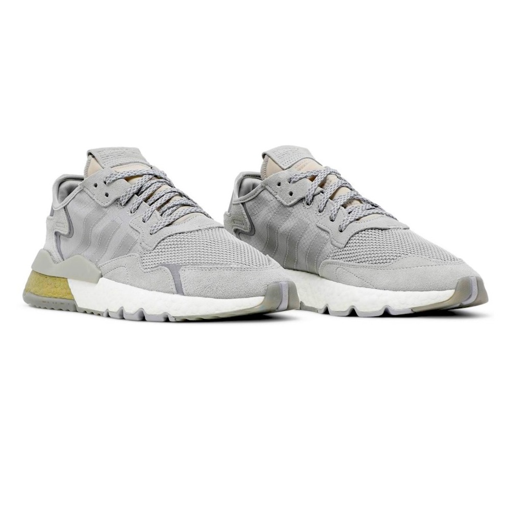 ADIDAS - NITE JOGGER
Gold metalic boost 
Size US: Women - 8